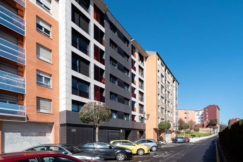 Ferienwohnung Apartamento Soleado, Aparcamiento Gratuito, A Pie Del Centro Oviédo Exterior foto
